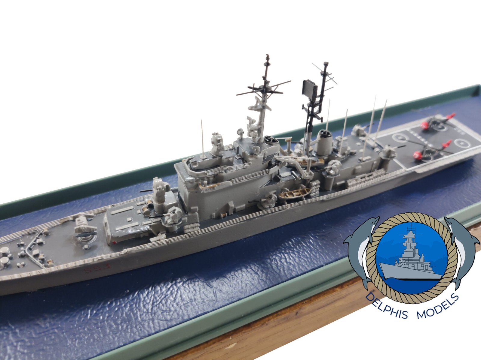 Delphis Models Andrea Doria C553 incrociatore modello montato 1/700
