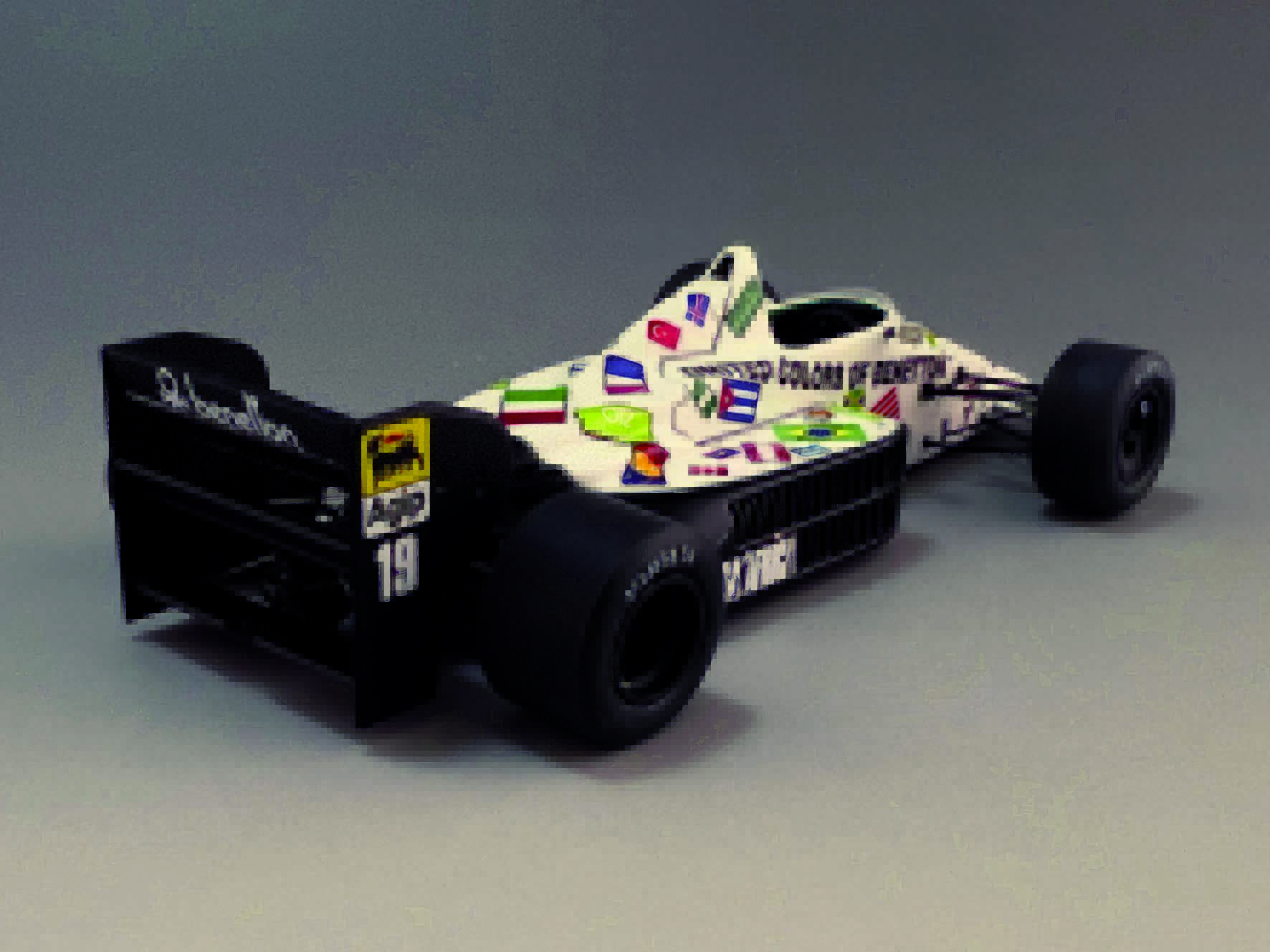 Tameo TMK 452 Toleman TG185 kit 1/43