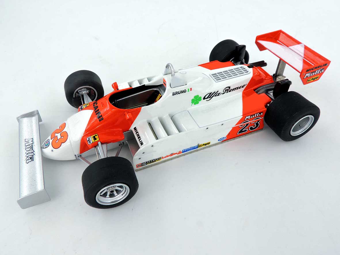 Tameo Kits SLK 132 kit montaggio 1/43 metallo