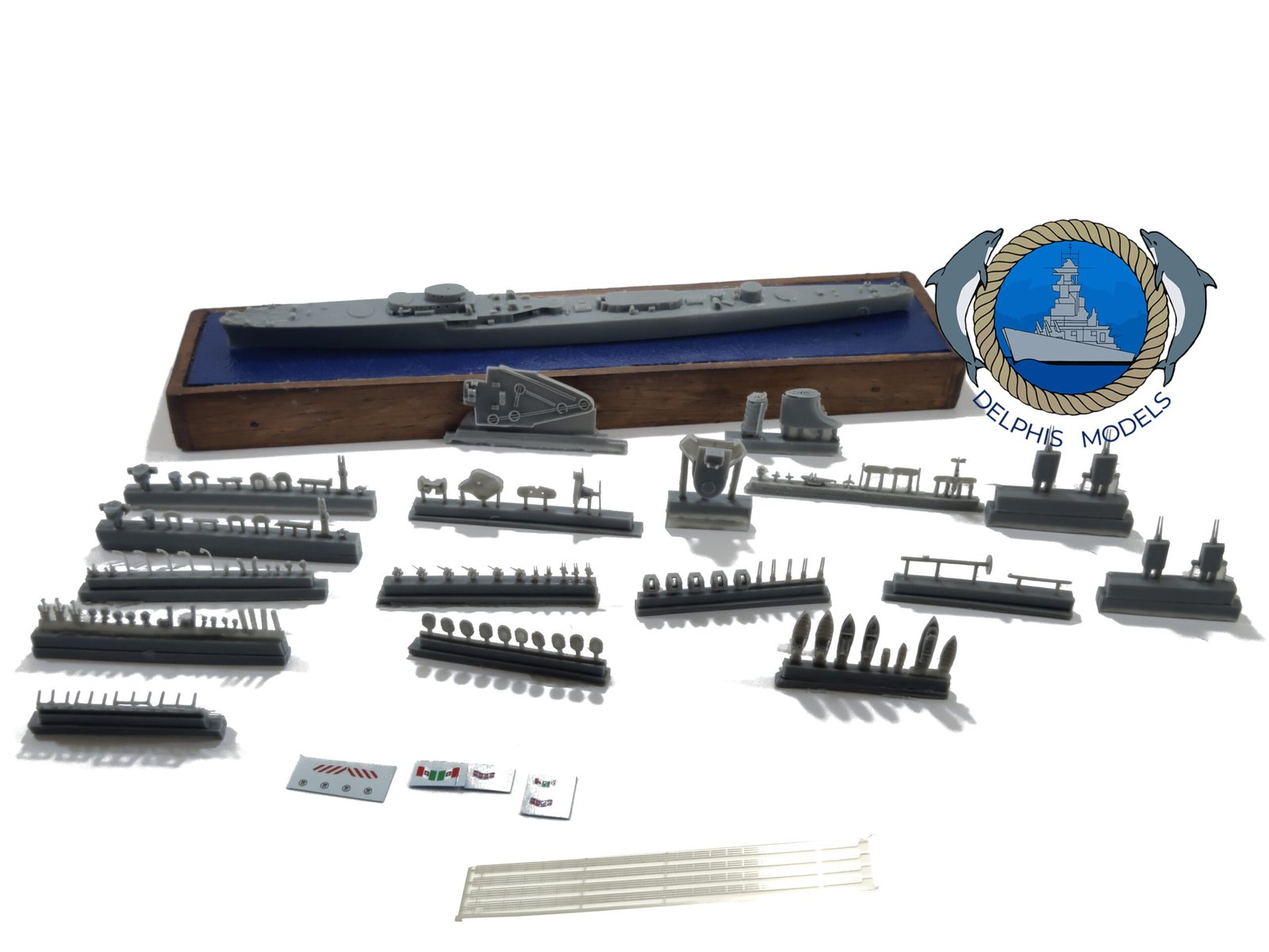Delphis Models Luigi Cadorna 1:700 kit nave Regia Marina
