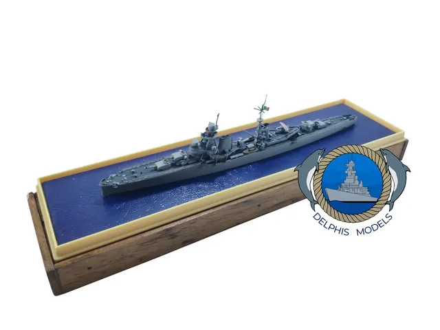 Delphis Models Luigi Cadorna 1:700 kit nave Regia Marina