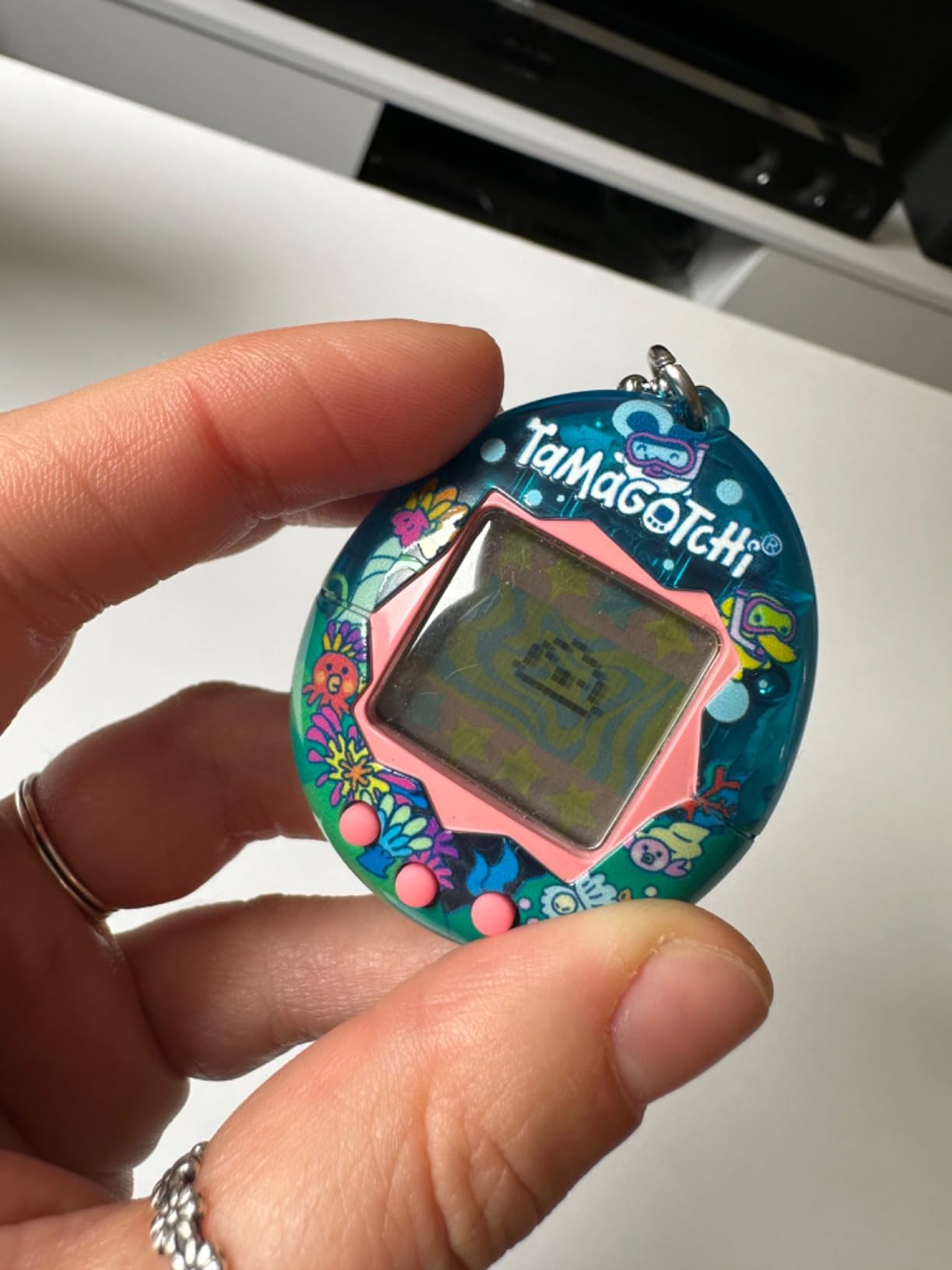 Bandai Tamagotchi Original Ocean animale virtuale schermo colori