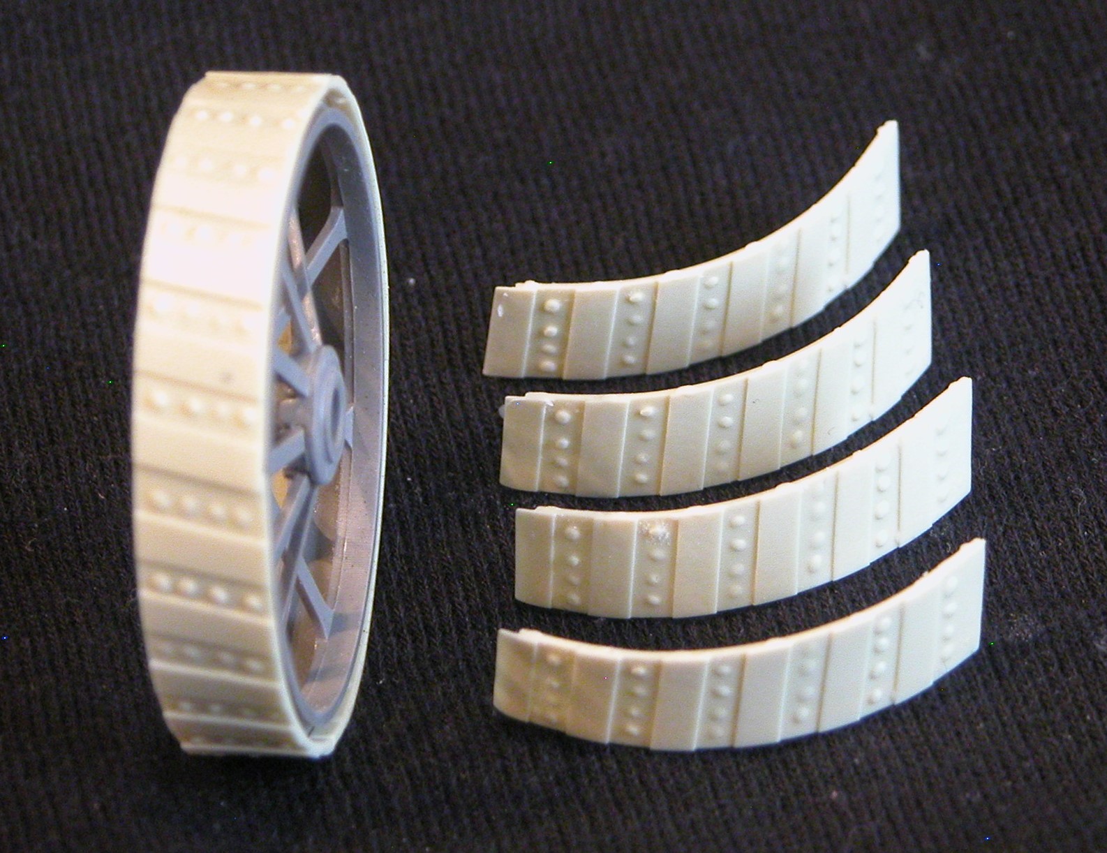 Model Cellar British BL 8-inch Howitzer Mk.VI Wheel Detail Set 1/35