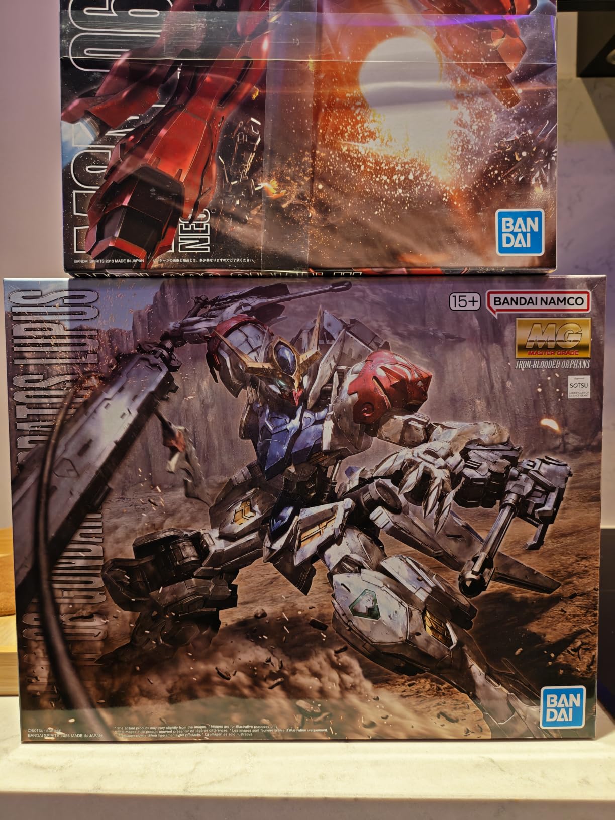 Bandai Gundam Barbatos Lupus MG 1/100 kit modello Gunpla