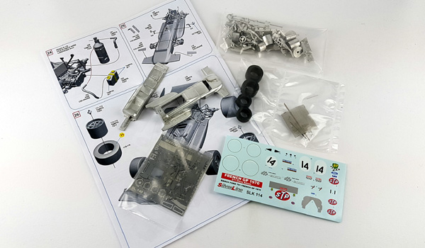 Tameo SLK 114 kit modello auto in metallo
