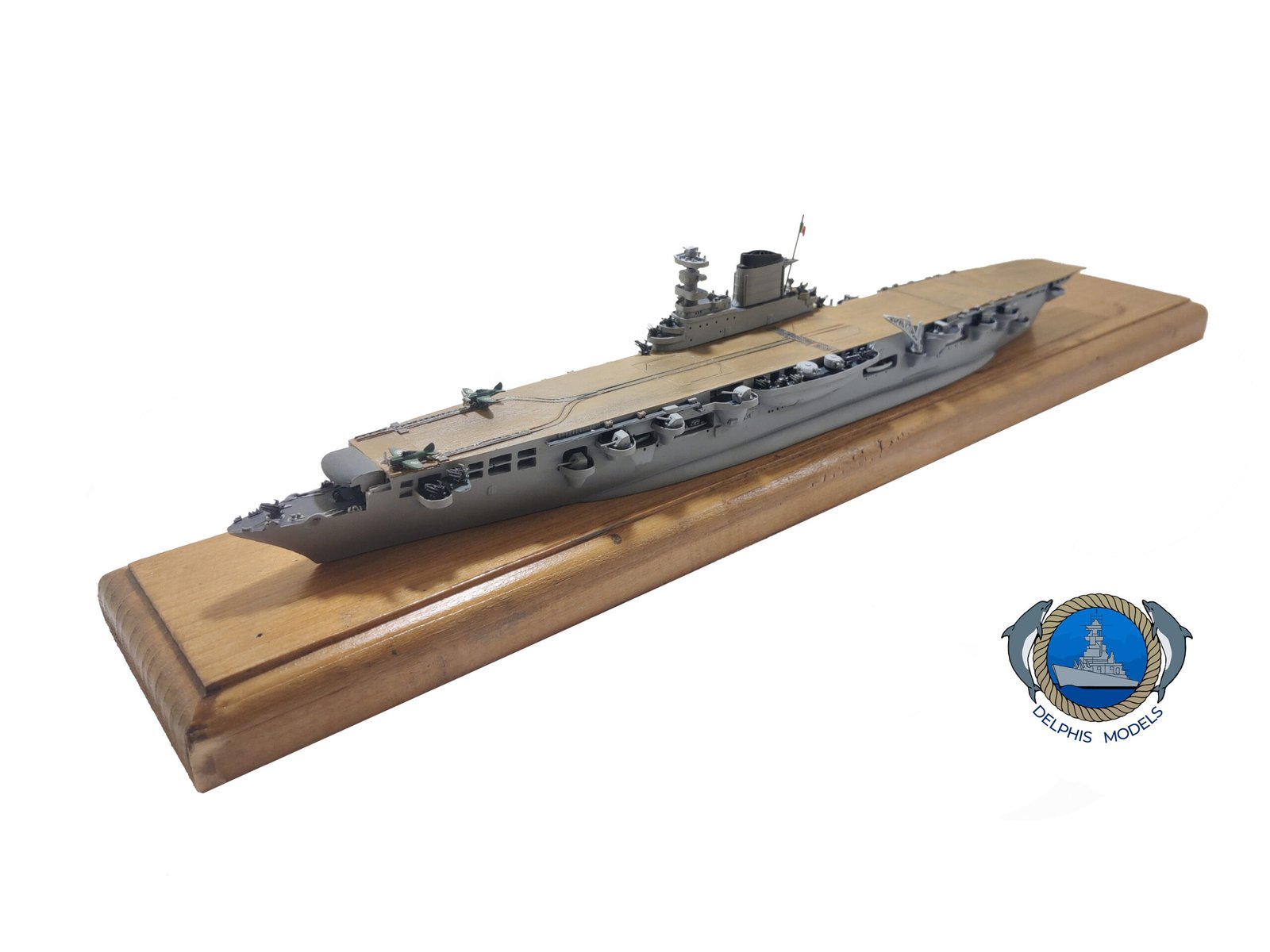 Delphis Models R.N. Aquila kit modello portaerei 1:700