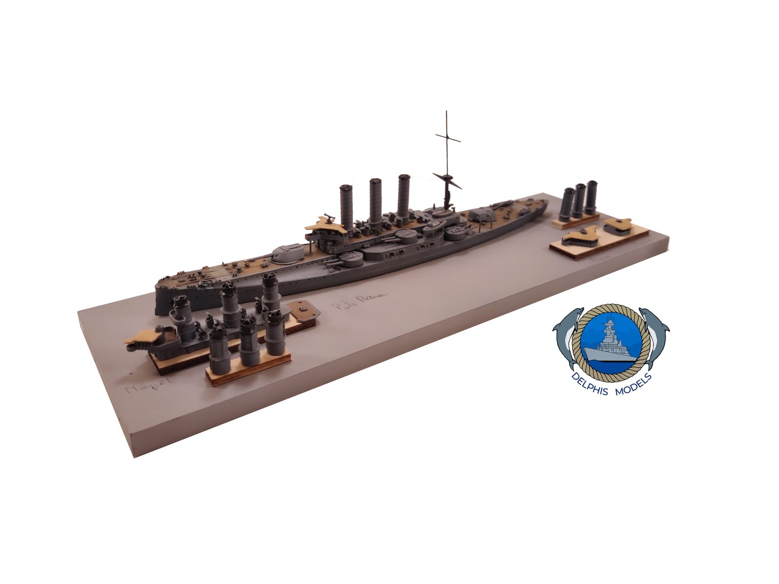 Delphis Models Classe Regina Elena corazzata kit Regia Marina