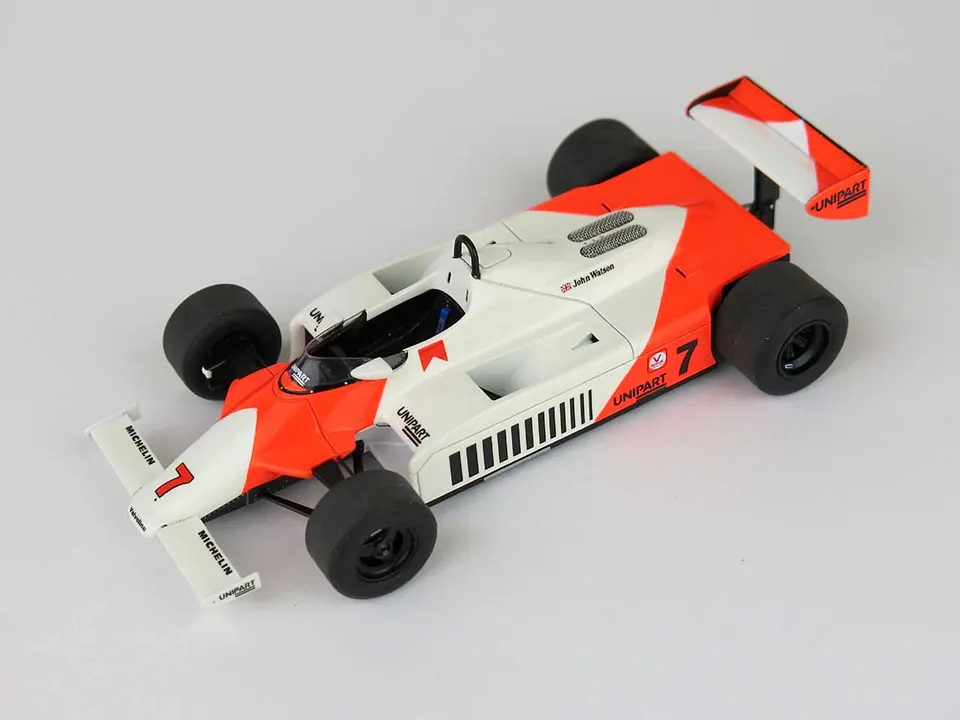 Tameo Kits SLK 111 kit montaggio scala 1/43 metallo