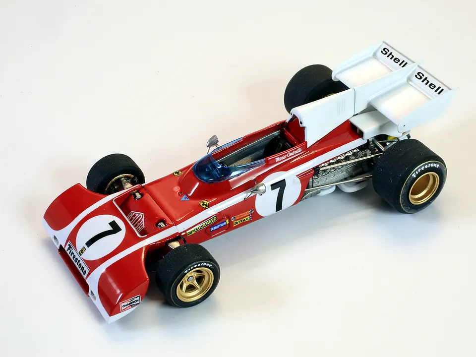 Tameo Kits SLK 126 kit montaggio scala 1/43 metallo