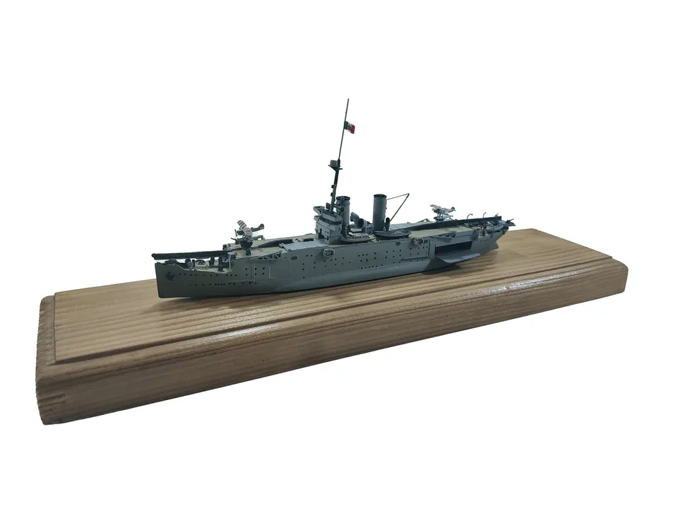 Delphis Models Giuseppe Miraglia portaidrovolanti 1/700