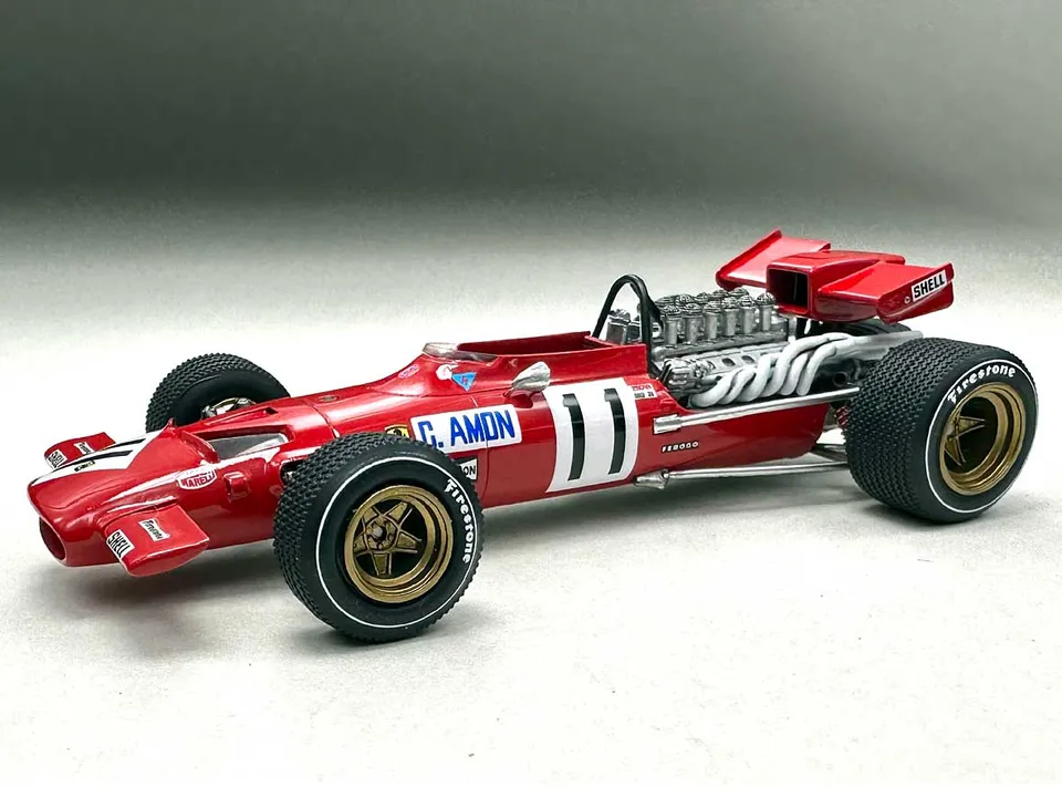 Tameo Kits SLK 133 kit auto 1/43 metallo