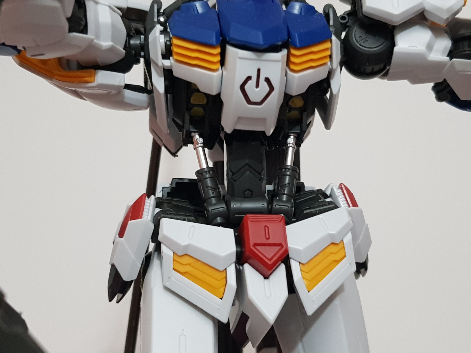 Bandai MG Gundam Barbatos kit modello 1/100