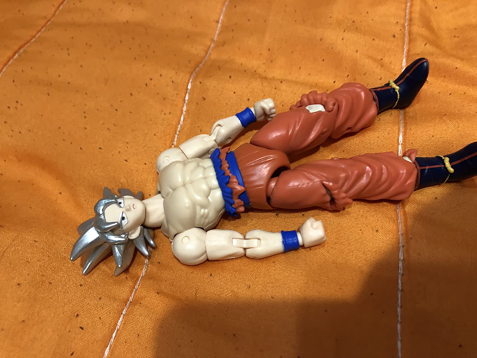 Bandai Dragon Stars Goku Ultra Instinct action figure 17 cm