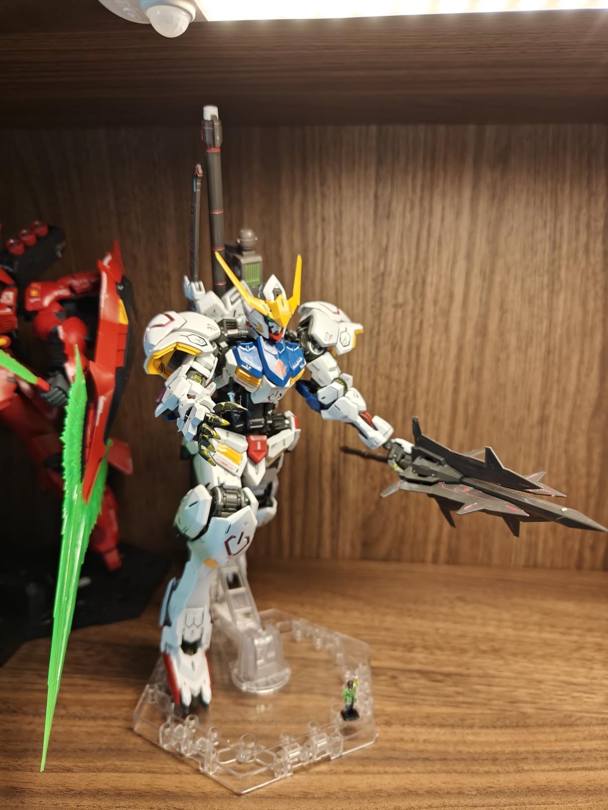 Bandai MG Gundam Barbatos kit modello 1/100