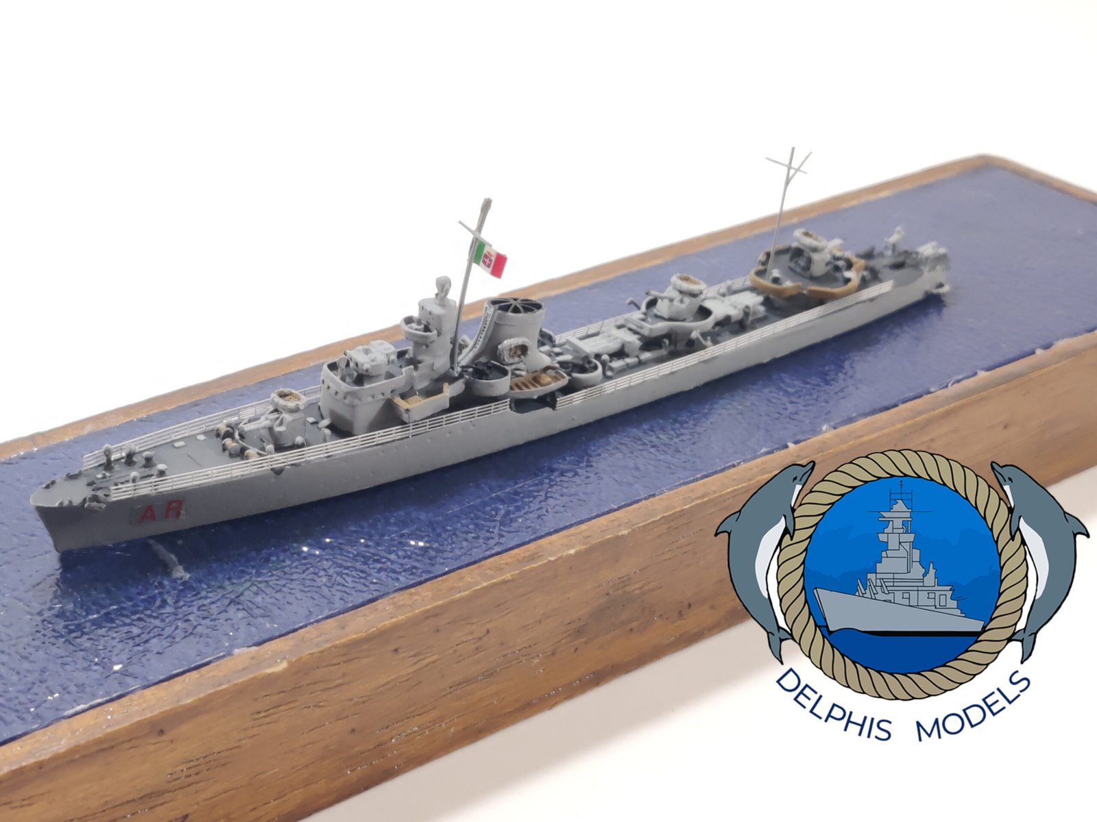Delphis Models Classe Soldati 1/700 2GM kit cacciatorpediniere