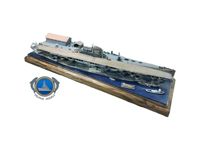 Delphis Models Aquila diorama 1/700 portaerei in costruzione