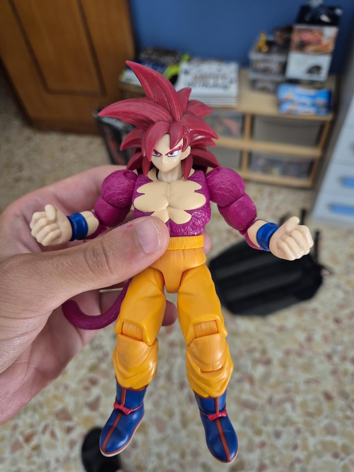 Bandai Dragon Stars Goku Super Saiyan 4 Daima action figure 17 cm
