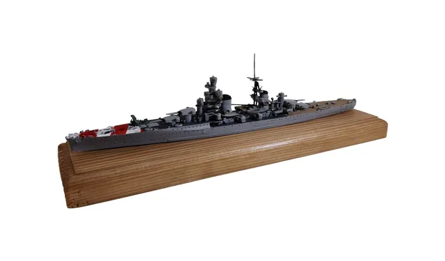 Delphis Models Zara Fiume 1:700 kit incrociatore pesante