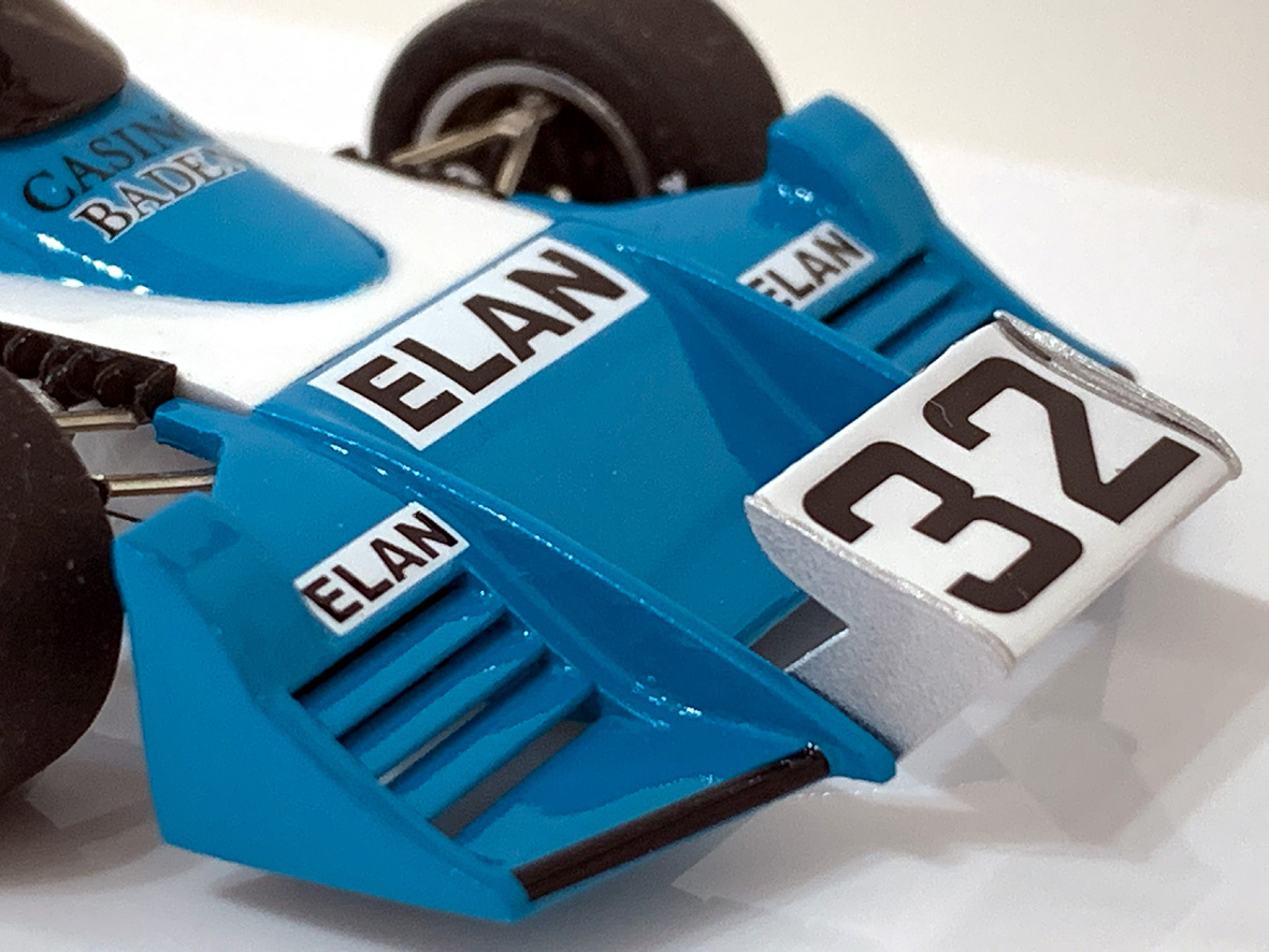 TAMEO Kits SLK 099 kit montaggio auto 1/43 metallo