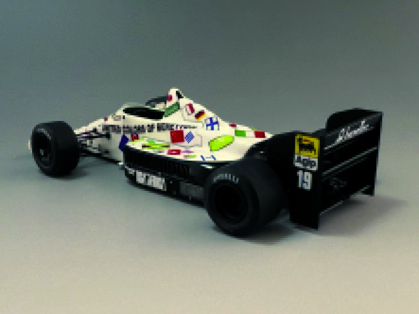 Tameo TMK 452 Toleman TG185 kit 1/43