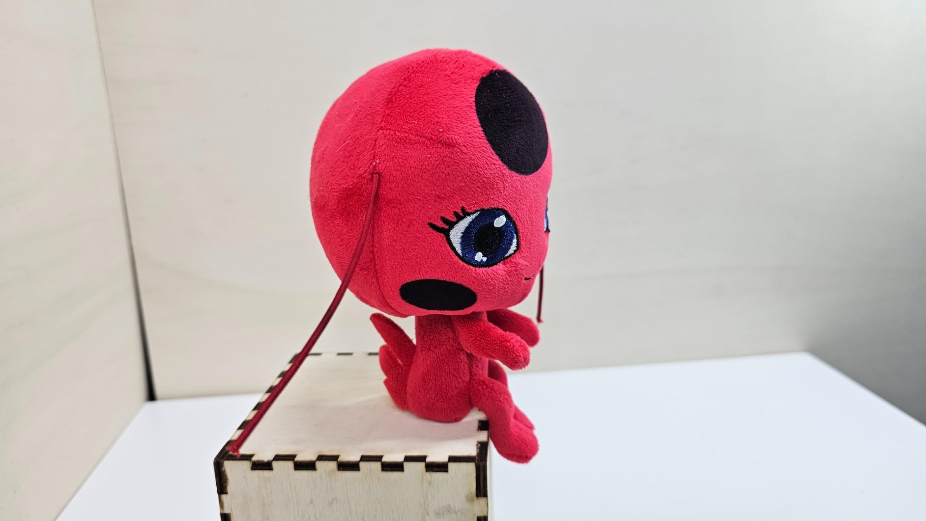 Miraculous Kwami Ziggy peluche 15 cm capra grigia