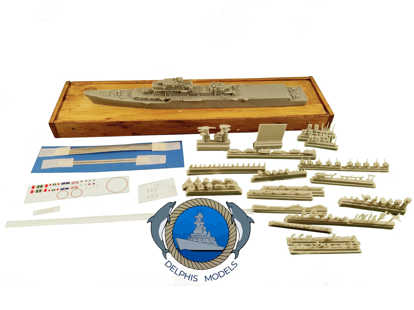 Delphis Models Vittorio Veneto C550 kit nave 1/700 resina