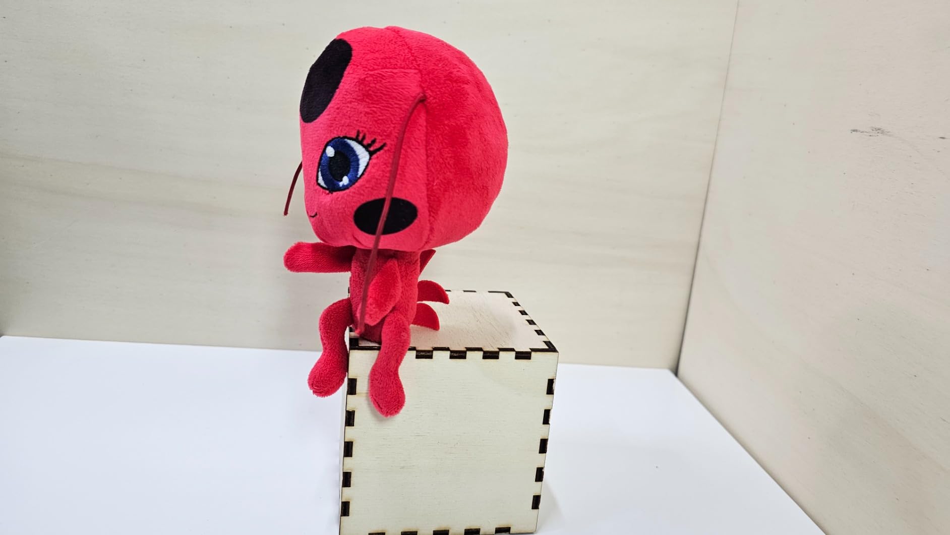 Miraculous Kwami Ziggy peluche 15 cm capra grigia