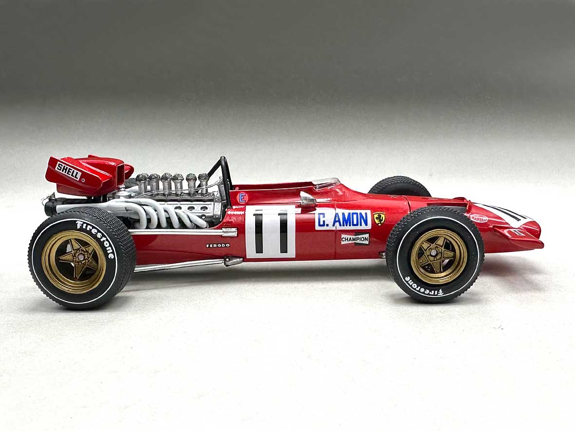 Tameo Kits SLK 133 kit auto 1/43 metallo