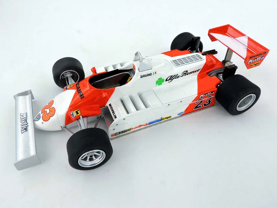 Tameo Kits SLK 132 kit montaggio 1/43 metallo