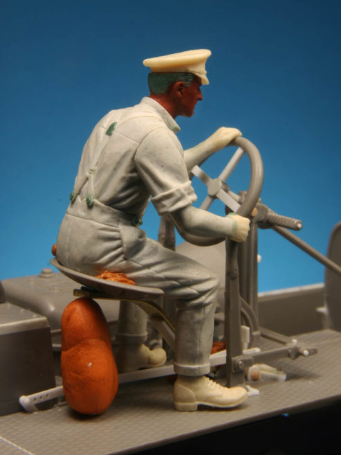 Model Cellar Holt Tractor Driver figurino 1/35 per Roden