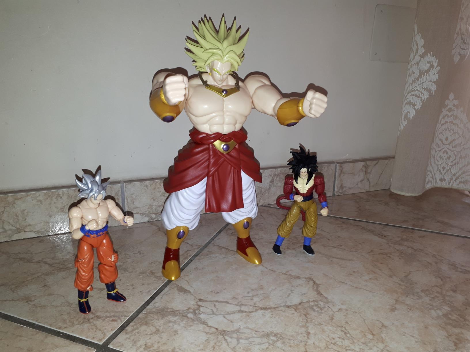 Bandai Limit Breaker Golden Freezer action figure 30 cm articolata
