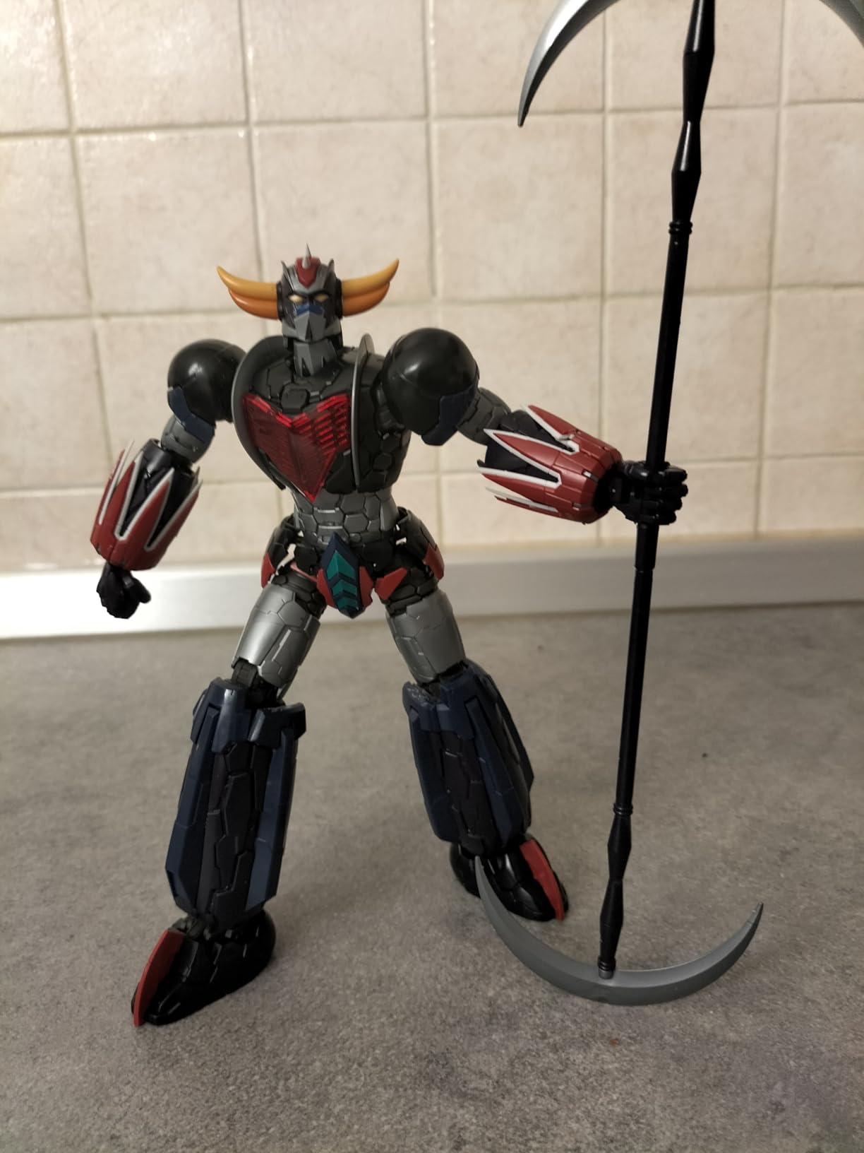 Bandai HG Grendizer Infinitism model kit 1/144 20 cm