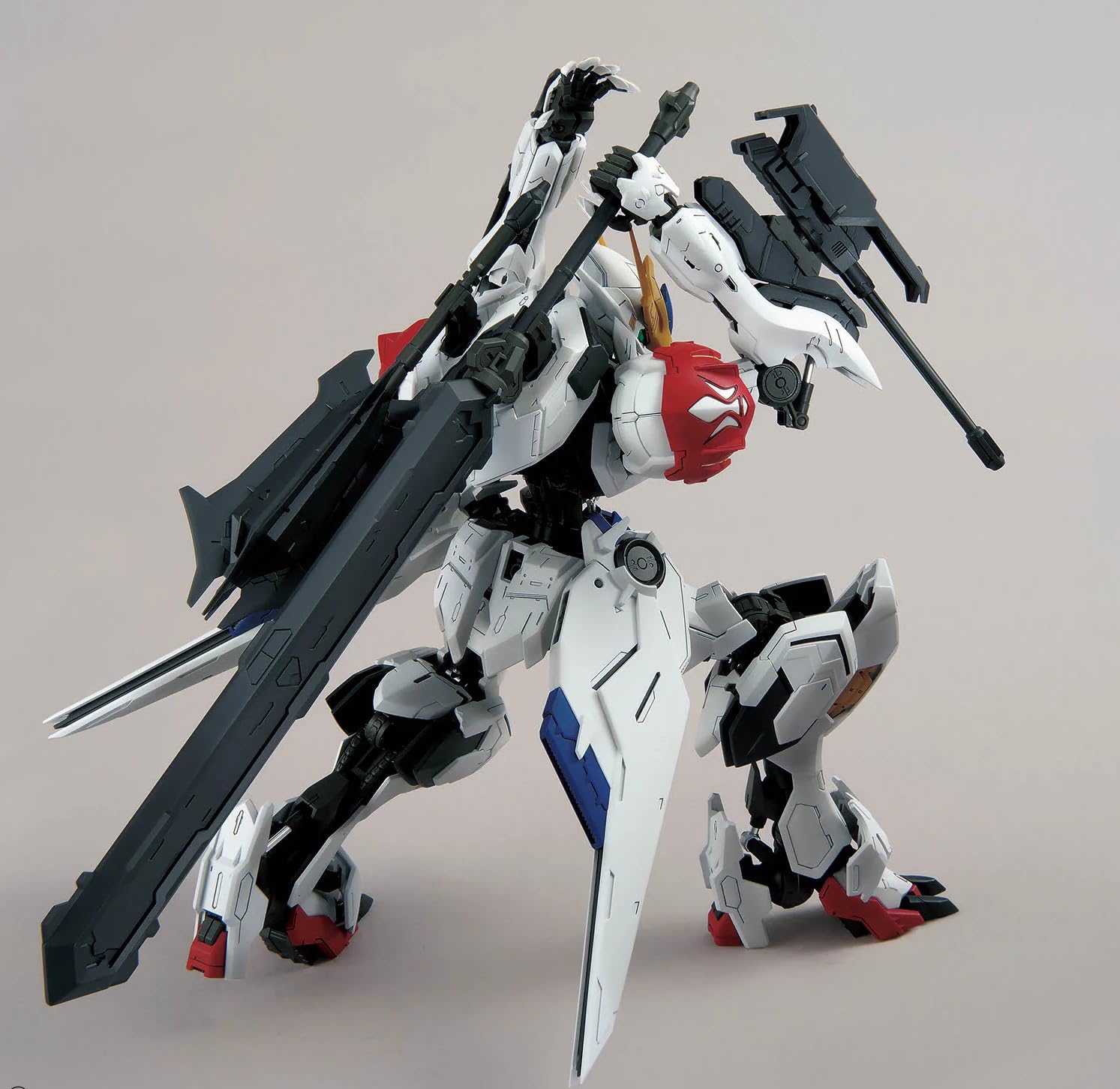 Bandai Gundam Barbatos Lupus MG 1/100 kit modello Gunpla