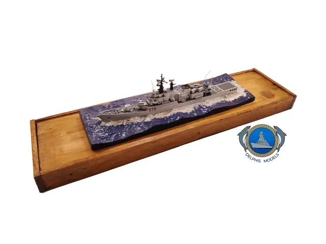 Delphis Models MMI Maestrale 1:700 kit nave fregata