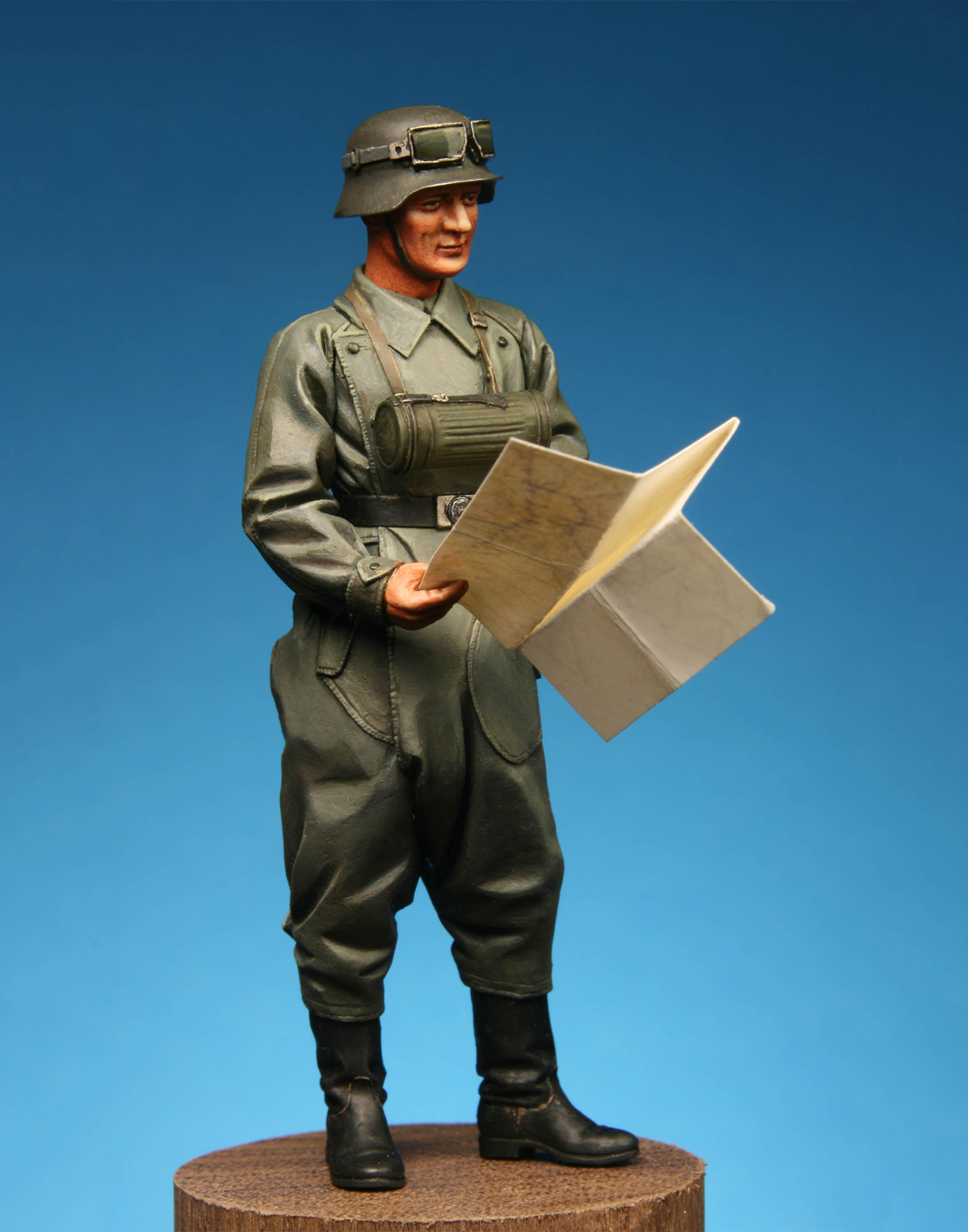 Model Cellar Motorcycle Rider with Map figurino motociclista