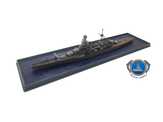 Delphis Models Zara kit incrociatore pesante 1:700 Regia Marina