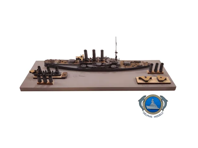 Delphis Models Classe Regina Elena corazzata kit Regia Marina