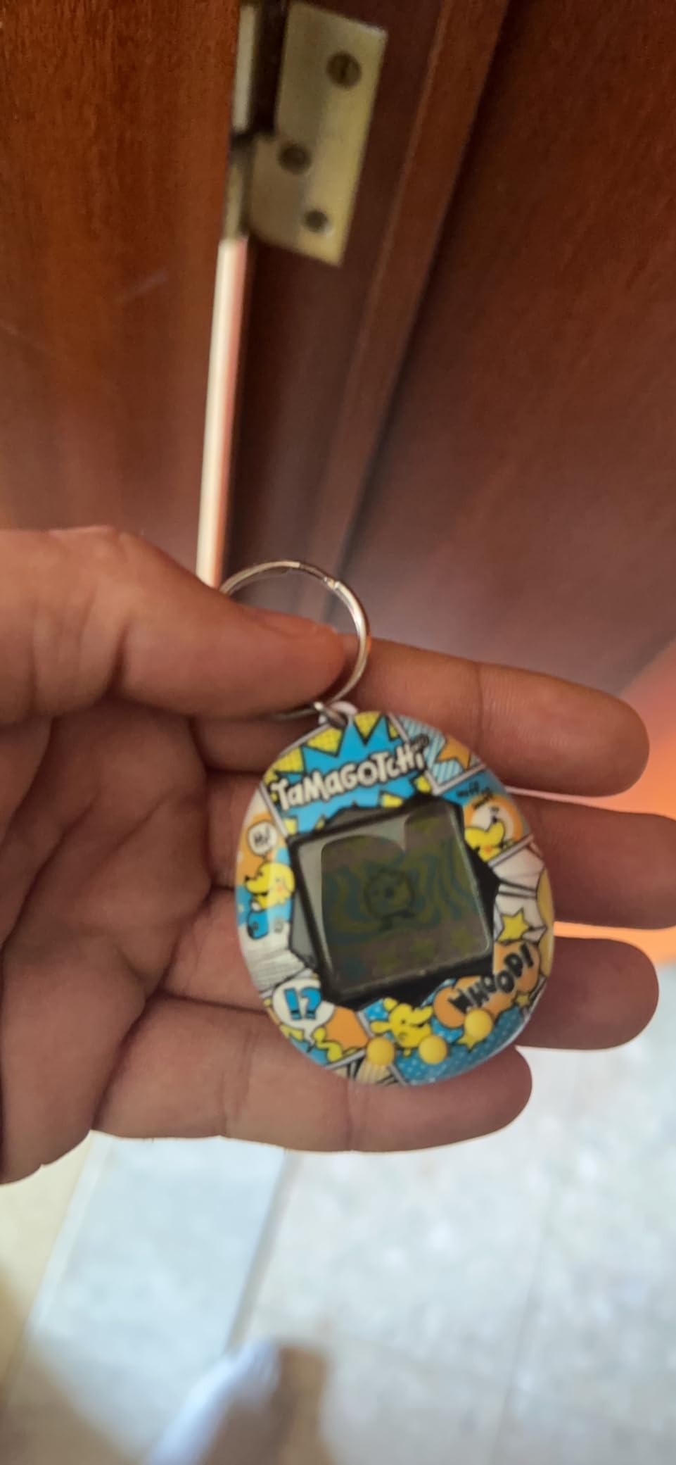 Tamagotchi Originale Tama Universe animaletto virtuale LCD