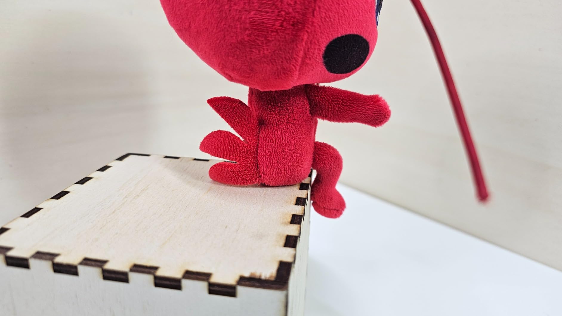 Miraculous Kwami Ziggy peluche 15 cm capra grigia