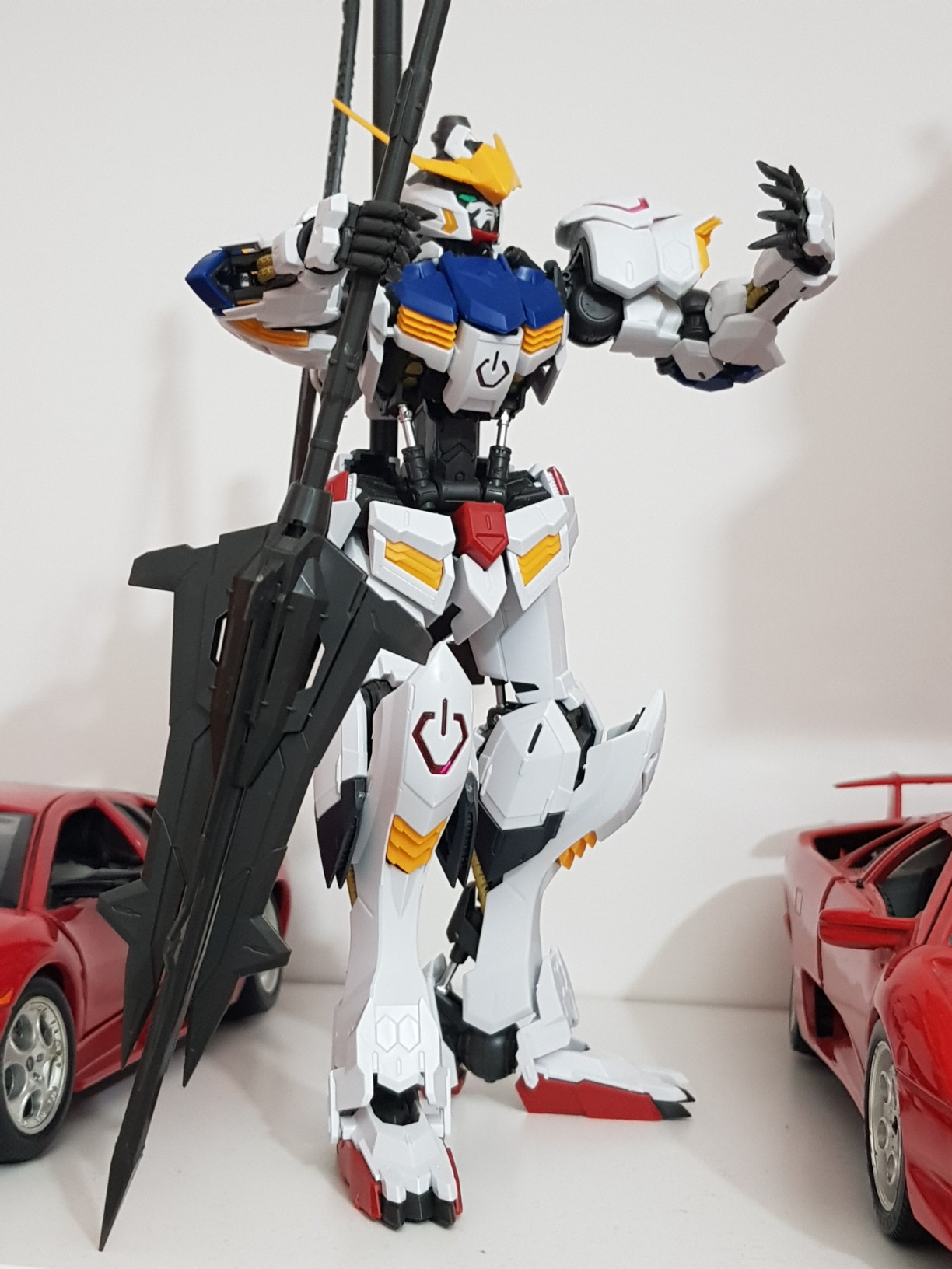 Bandai MG Gundam Barbatos kit modello 1/100