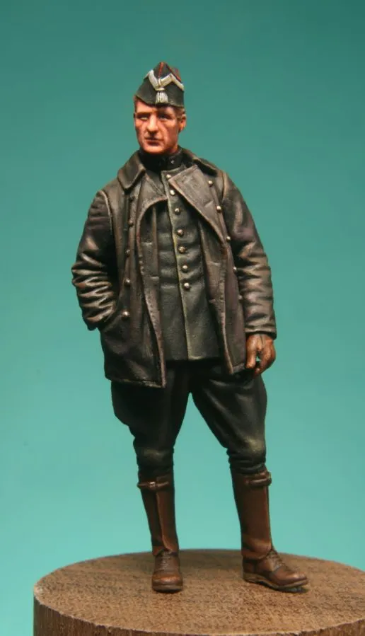Model Cellar WWI Belgian Armored Car Crewman 2 figurino carrista